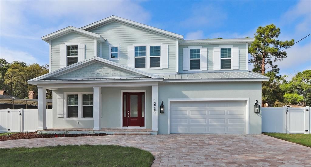 Activo con contrato: $1,399,900 (4 camas, 4 baños, 3154 Pies cuadrados)