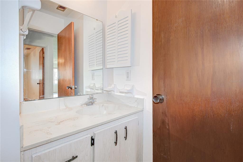 Activo con contrato: $89,900 (1 camas, 1 baños, 706 Pies cuadrados)