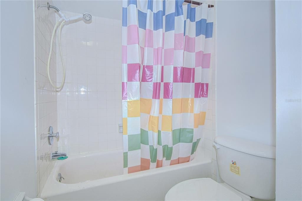 Activo con contrato: $89,900 (1 camas, 1 baños, 706 Pies cuadrados)