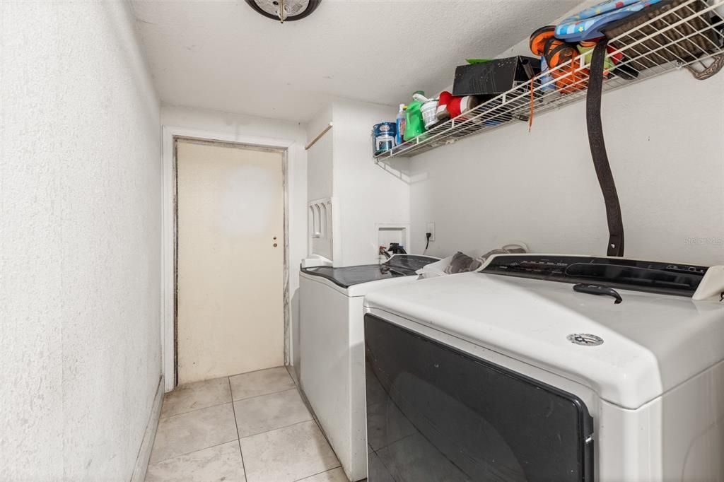 Activo con contrato: $155,000 (3 camas, 2 baños, 960 Pies cuadrados)