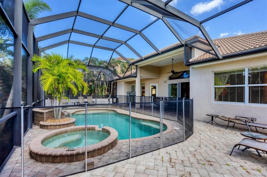 En Venta: $2,499,999 (5 camas, 5 baños, 3738 Pies cuadrados)