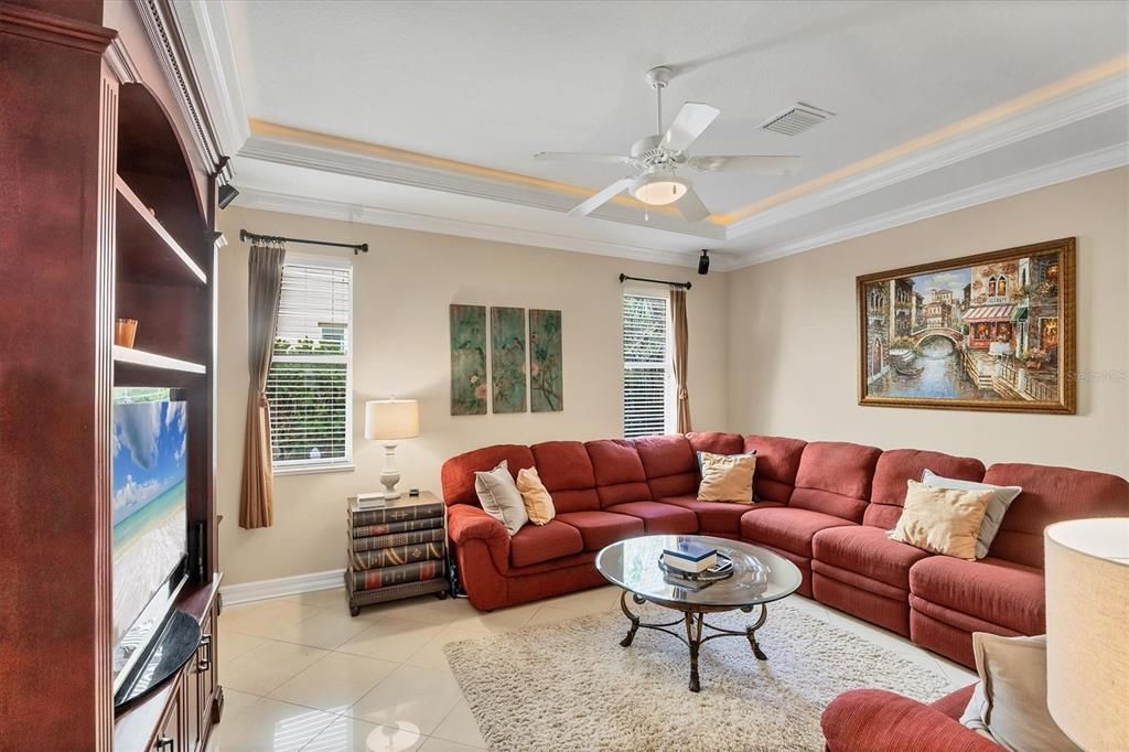 En Venta: $2,499,999 (5 camas, 5 baños, 3738 Pies cuadrados)