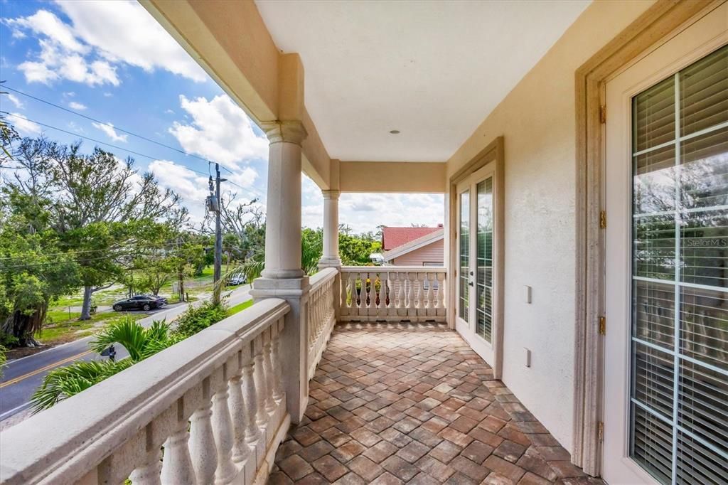 En Venta: $2,499,999 (5 camas, 5 baños, 3738 Pies cuadrados)