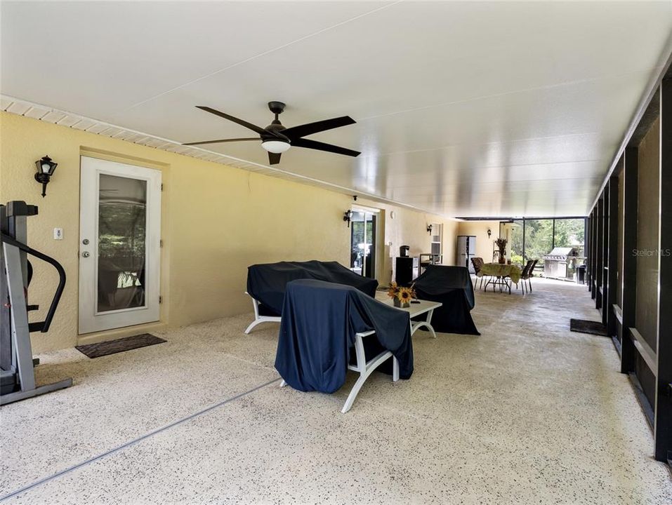 En Venta: $519,999 (3 camas, 3 baños, 2590 Pies cuadrados)