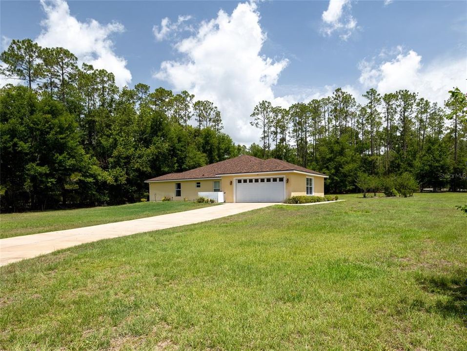 En Venta: $519,999 (3 camas, 3 baños, 2590 Pies cuadrados)