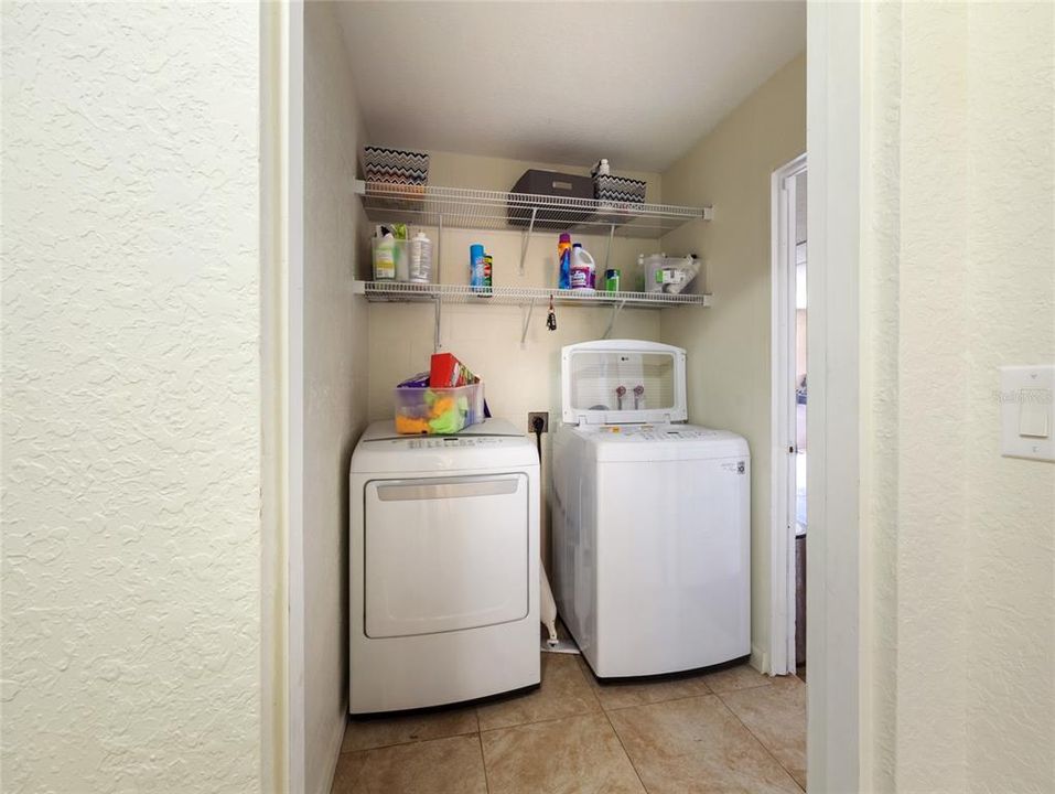 En Venta: $519,999 (3 camas, 3 baños, 2590 Pies cuadrados)