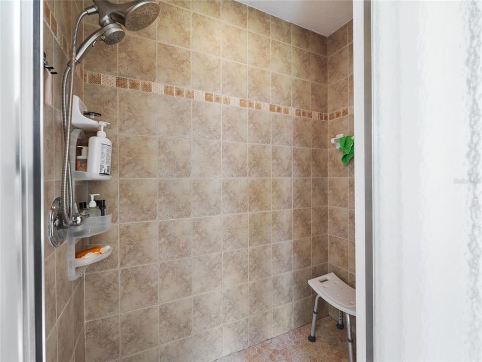 En Venta: $519,999 (3 camas, 3 baños, 2590 Pies cuadrados)