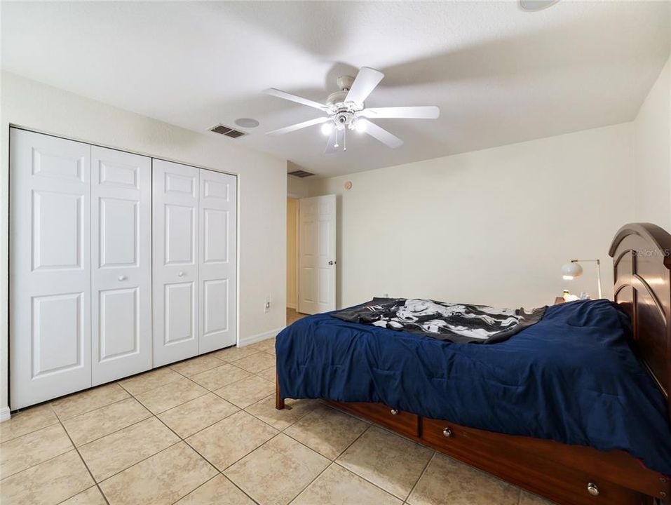 En Venta: $519,999 (3 camas, 3 baños, 2590 Pies cuadrados)