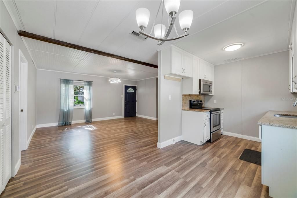 Active With Contract: $250,000 (3 beds, 2 baths, 1000 Square Feet)