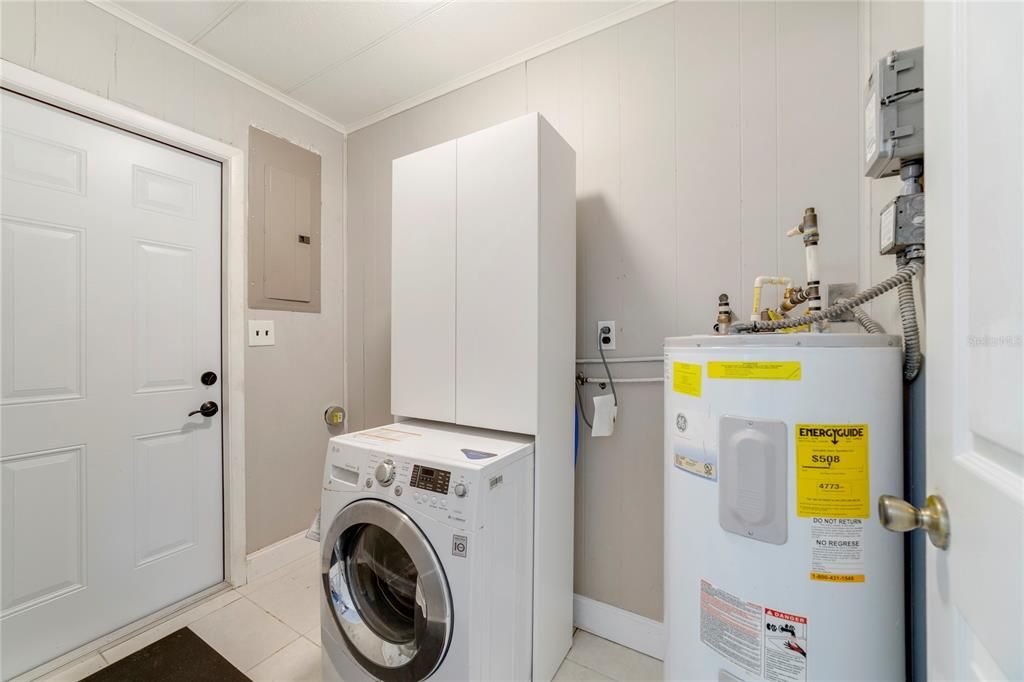 Active With Contract: $250,000 (3 beds, 2 baths, 1000 Square Feet)