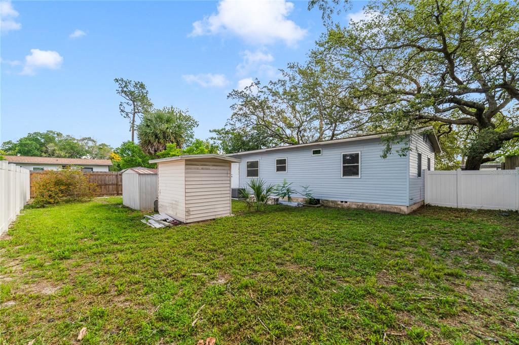 Active With Contract: $250,000 (3 beds, 2 baths, 1000 Square Feet)