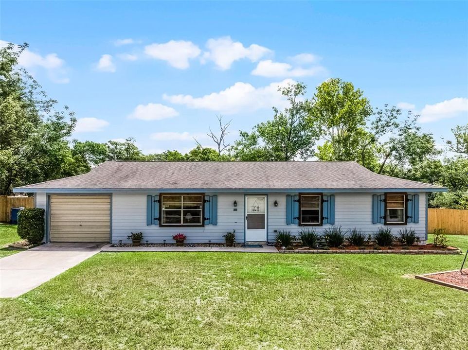 На продажу: $314,500 (3 спален, 2 ванн, 1316 Квадратных фут)