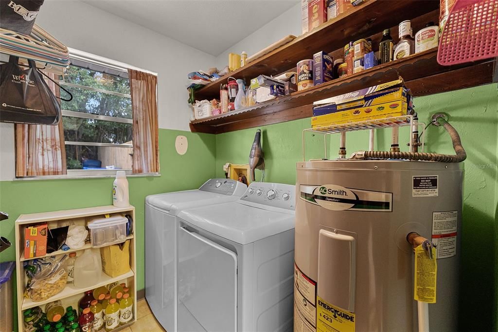 На продажу: $314,500 (3 спален, 2 ванн, 1316 Квадратных фут)