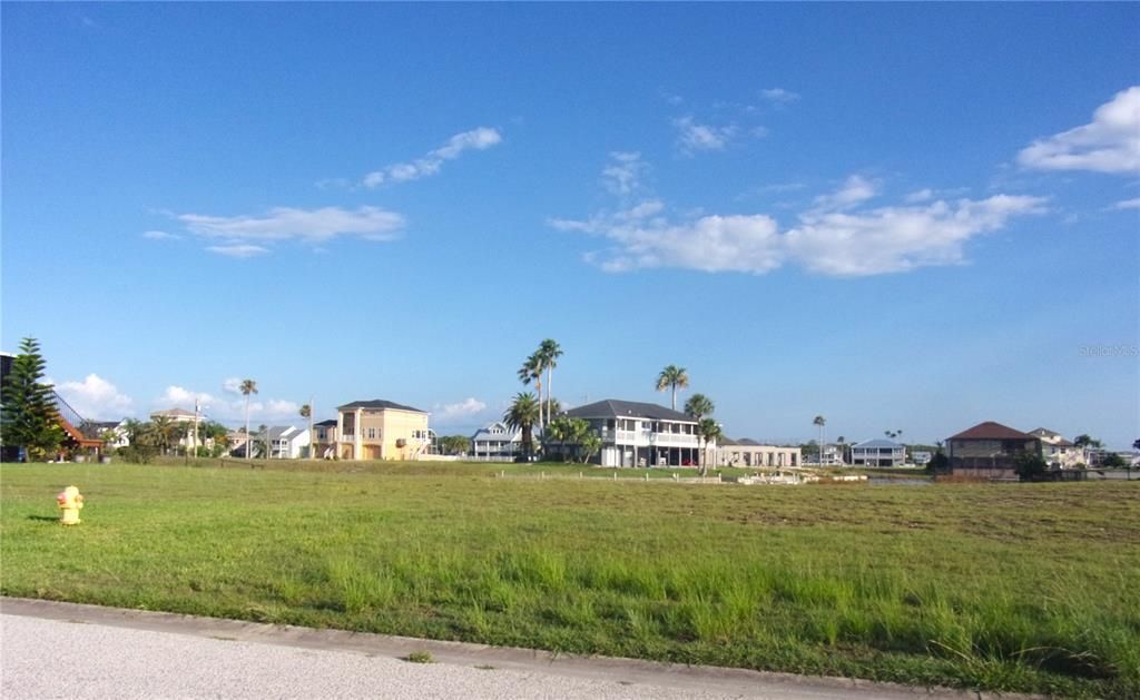 En Venta: $69,000 (0.19 acres)