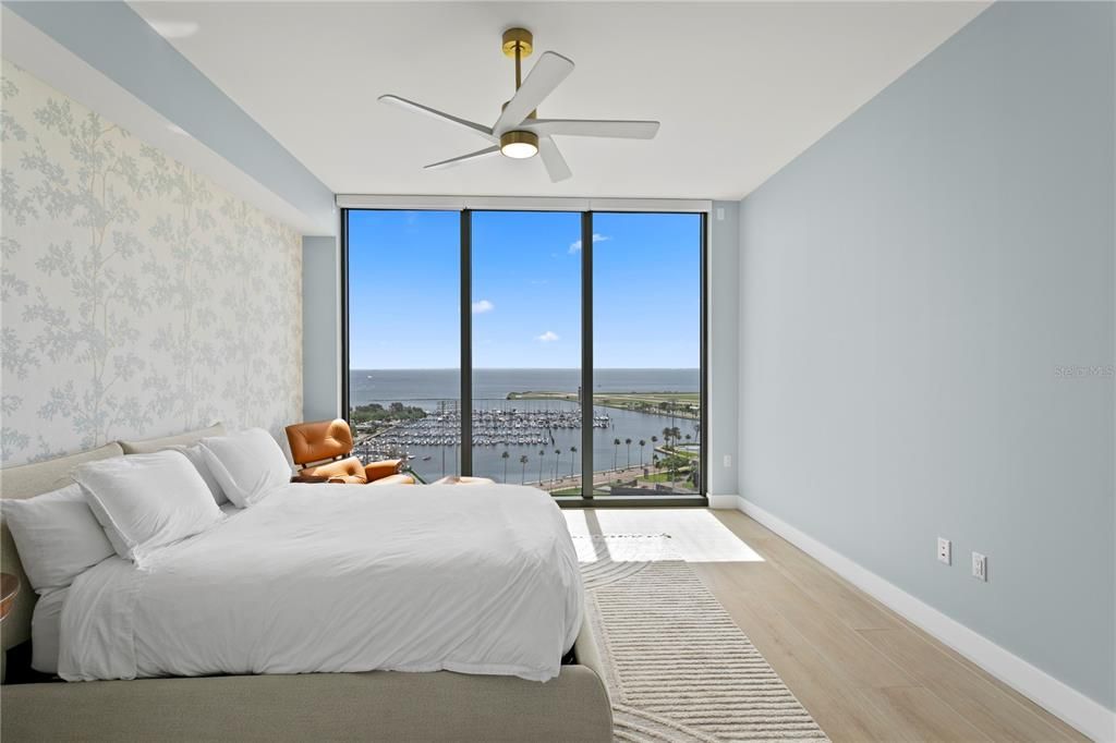 Activo con contrato: $2,375,000 (3 camas, 4 baños, 2712 Pies cuadrados)