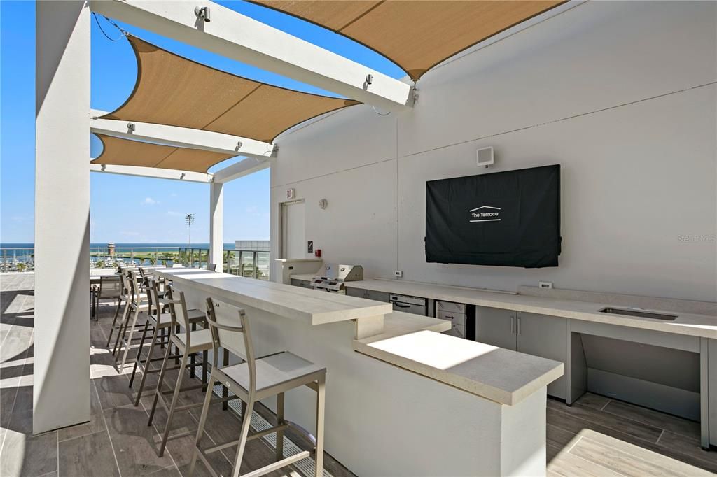 Activo con contrato: $2,375,000 (3 camas, 4 baños, 2712 Pies cuadrados)