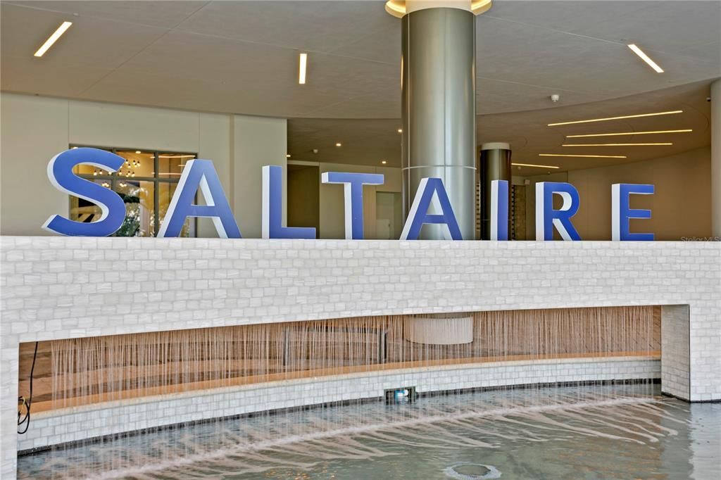 Activo con contrato: $2,375,000 (3 camas, 4 baños, 2712 Pies cuadrados)