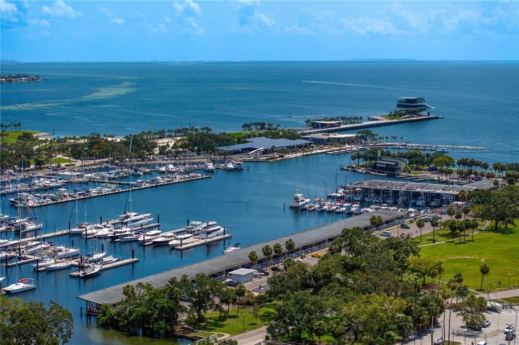 Activo con contrato: $2,375,000 (3 camas, 4 baños, 2712 Pies cuadrados)