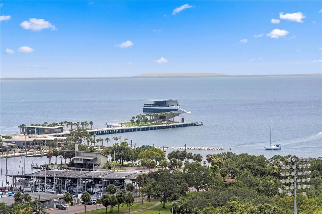 Activo con contrato: $2,375,000 (3 camas, 4 baños, 2712 Pies cuadrados)