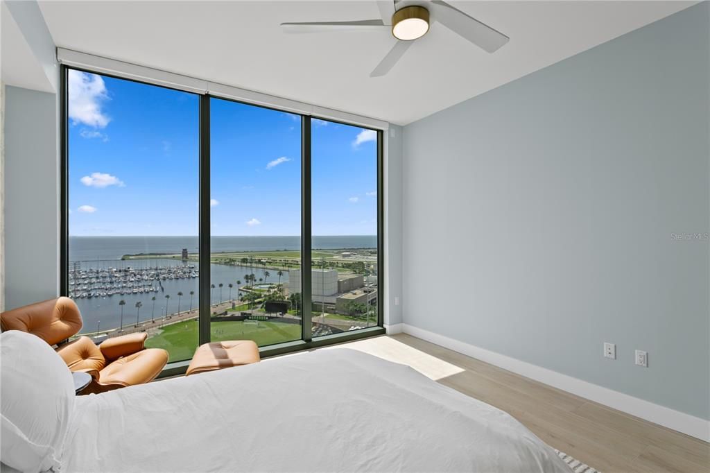 Activo con contrato: $2,375,000 (3 camas, 4 baños, 2712 Pies cuadrados)