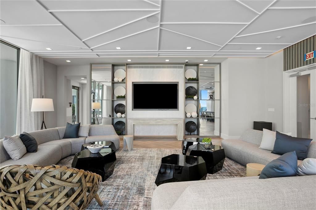 Activo con contrato: $2,375,000 (3 camas, 4 baños, 2712 Pies cuadrados)