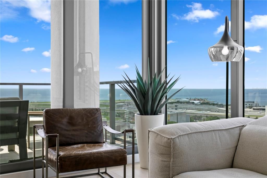 Activo con contrato: $2,375,000 (3 camas, 4 baños, 2712 Pies cuadrados)