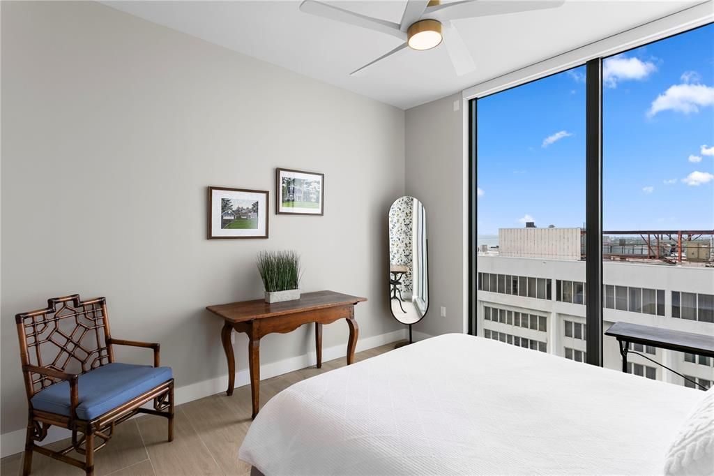 Activo con contrato: $2,375,000 (3 camas, 4 baños, 2712 Pies cuadrados)