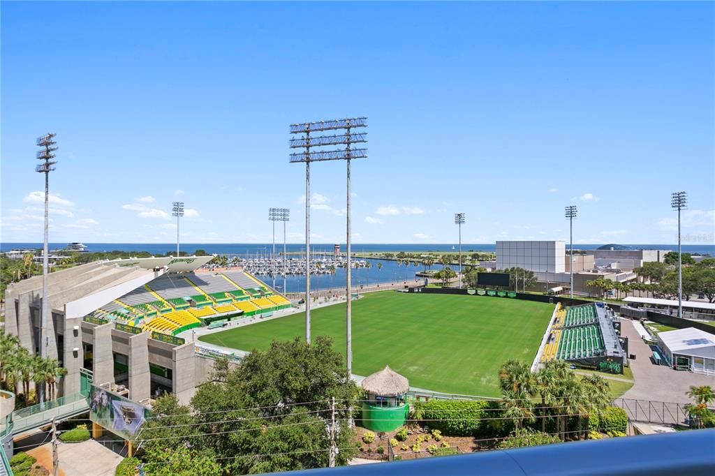 Activo con contrato: $2,375,000 (3 camas, 4 baños, 2712 Pies cuadrados)