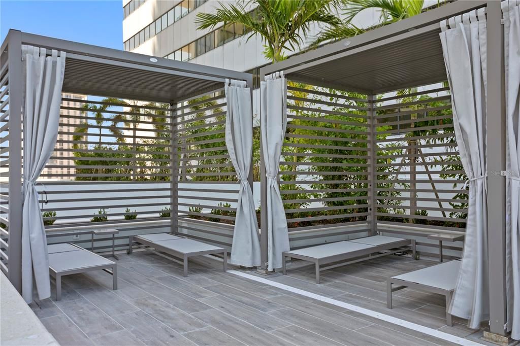 Activo con contrato: $2,375,000 (3 camas, 4 baños, 2712 Pies cuadrados)