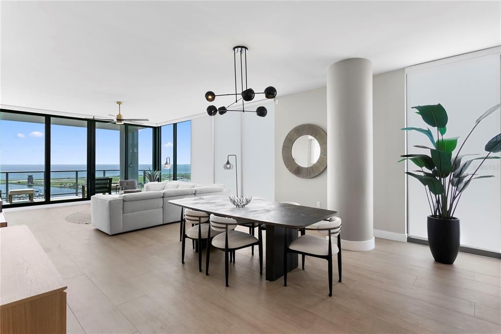 Activo con contrato: $2,375,000 (3 camas, 4 baños, 2712 Pies cuadrados)