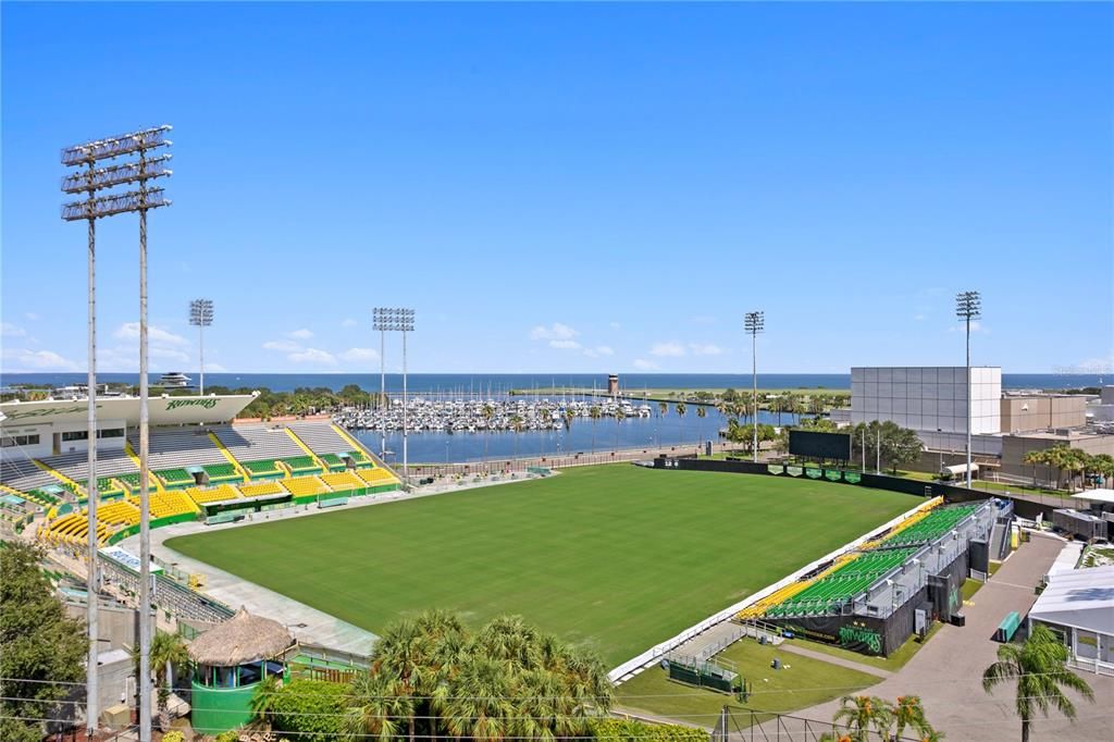 Activo con contrato: $2,375,000 (3 camas, 4 baños, 2712 Pies cuadrados)