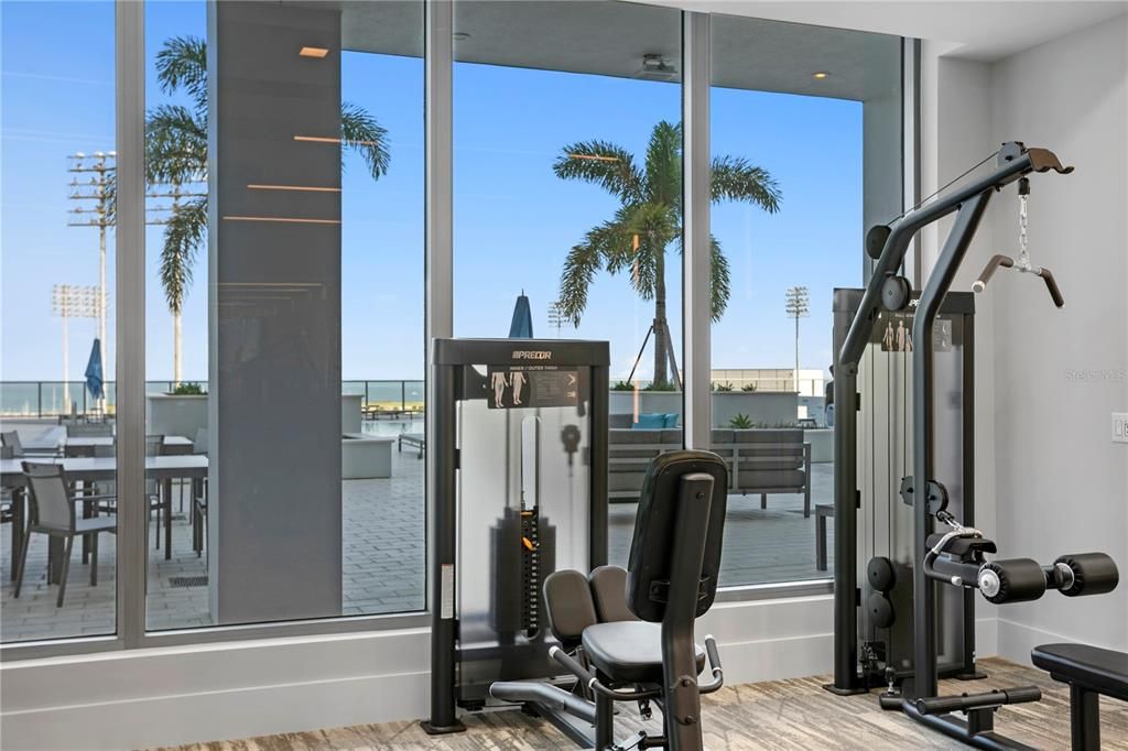 Activo con contrato: $2,375,000 (3 camas, 4 baños, 2712 Pies cuadrados)