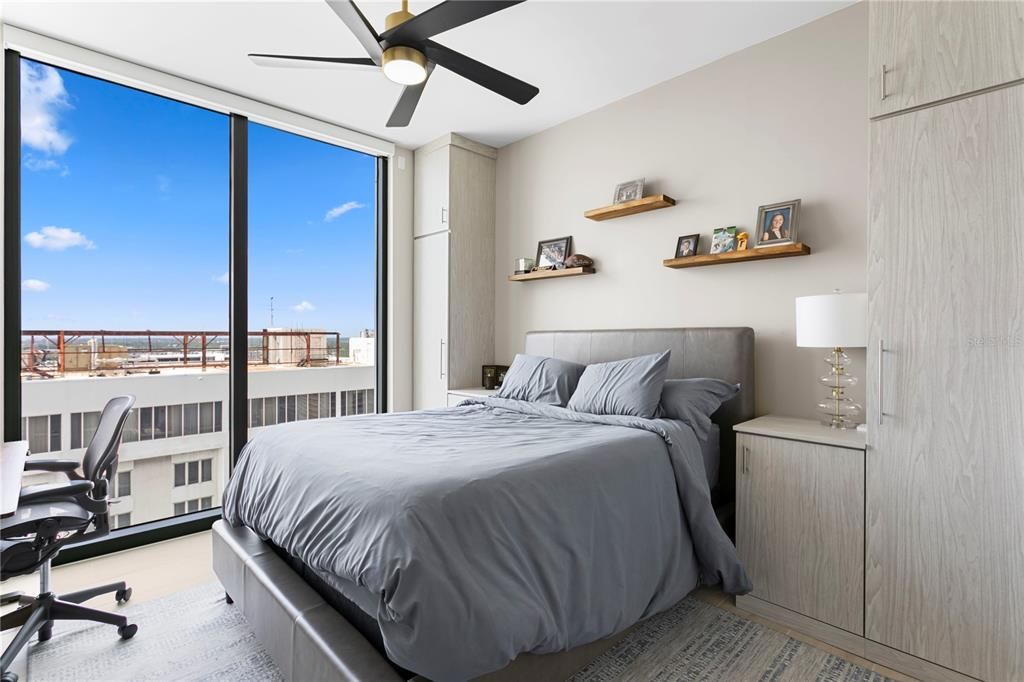 Activo con contrato: $2,375,000 (3 camas, 4 baños, 2712 Pies cuadrados)