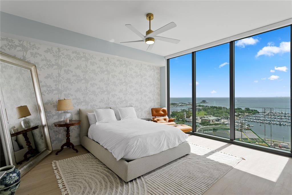 Activo con contrato: $2,375,000 (3 camas, 4 baños, 2712 Pies cuadrados)