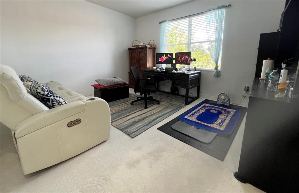 En Venta: $450,000 (3 camas, 2 baños, 2208 Pies cuadrados)