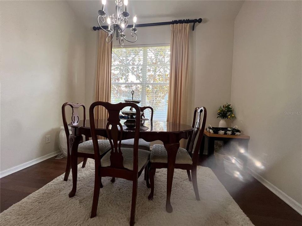 En Venta: $450,000 (3 camas, 2 baños, 2208 Pies cuadrados)