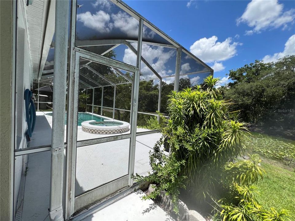 En Venta: $450,000 (3 camas, 2 baños, 2208 Pies cuadrados)