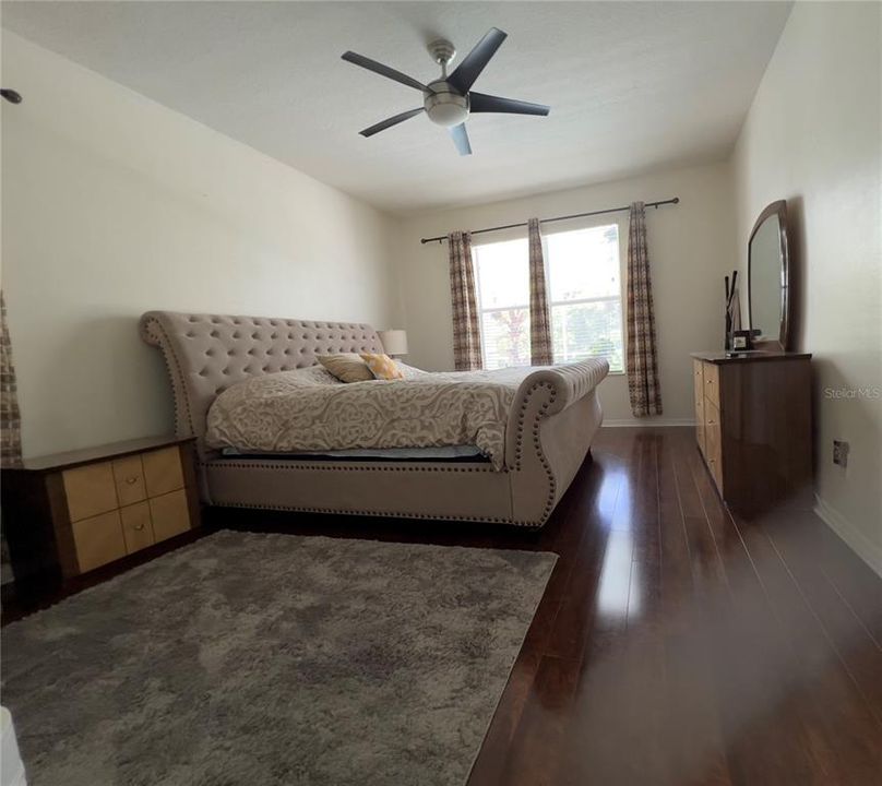 En Venta: $450,000 (3 camas, 2 baños, 2208 Pies cuadrados)