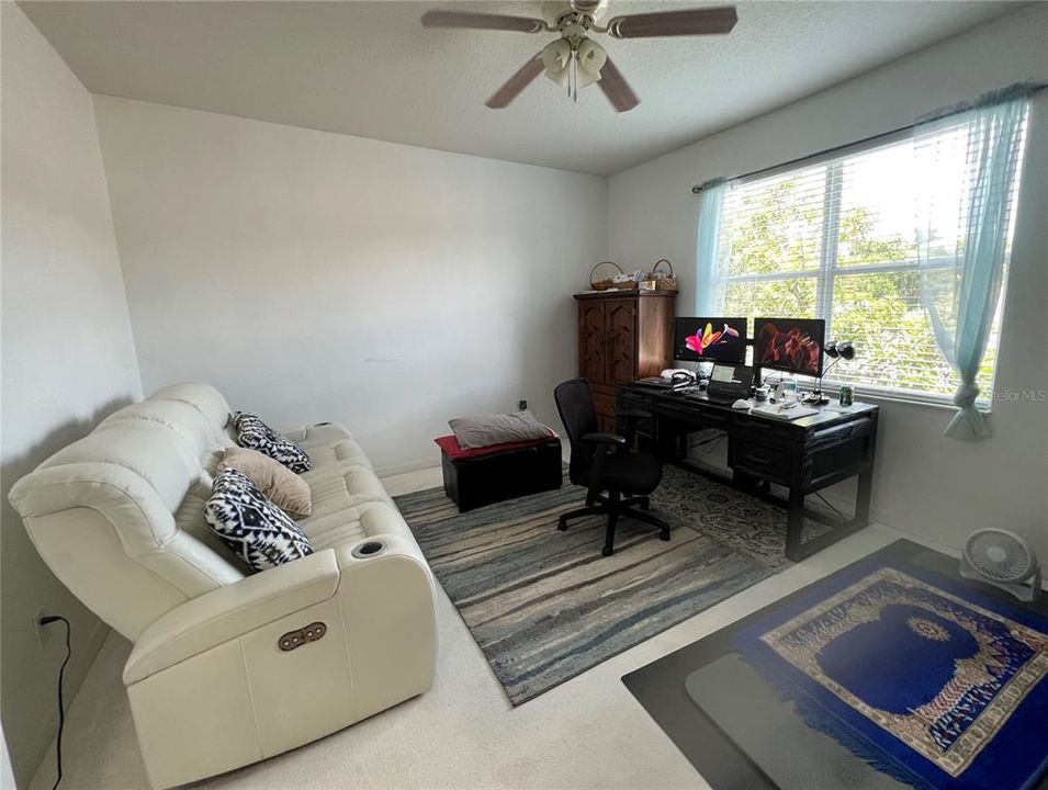 En Venta: $450,000 (3 camas, 2 baños, 2208 Pies cuadrados)