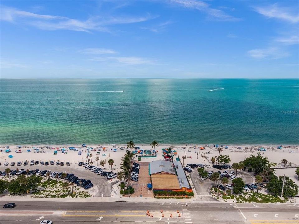 Just minutes from Bonita Beach and Barefoot Beach