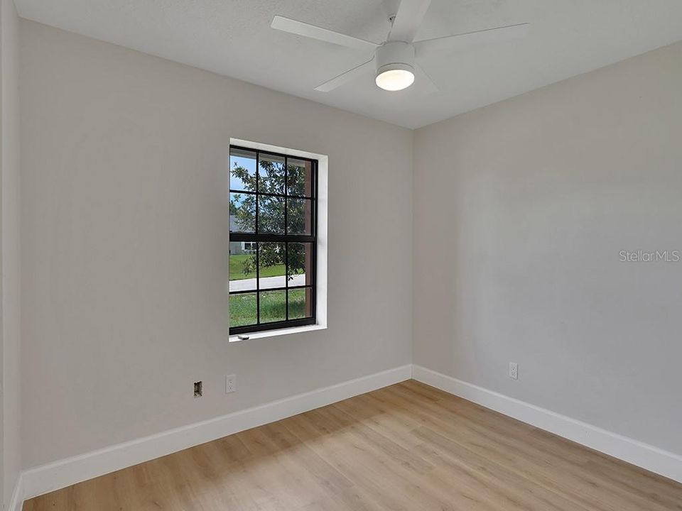 Active With Contract: $264,900 (3 beds, 2 baths, 1122 Square Feet)