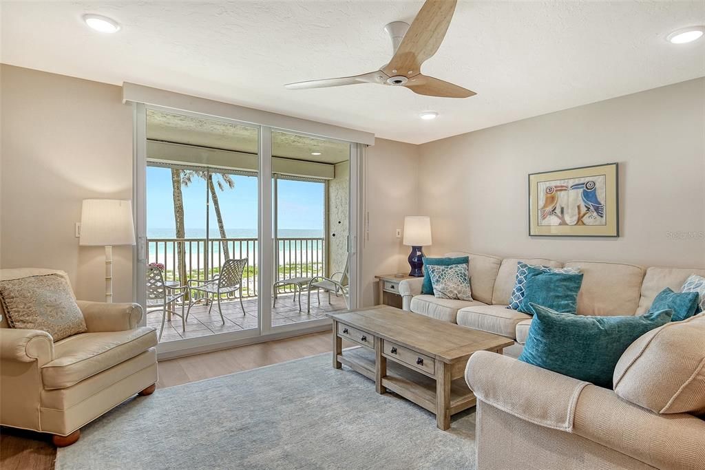 Под контрактом: $1,250,000 (3 спален, 2 ванн, 1484 Квадратных фут)