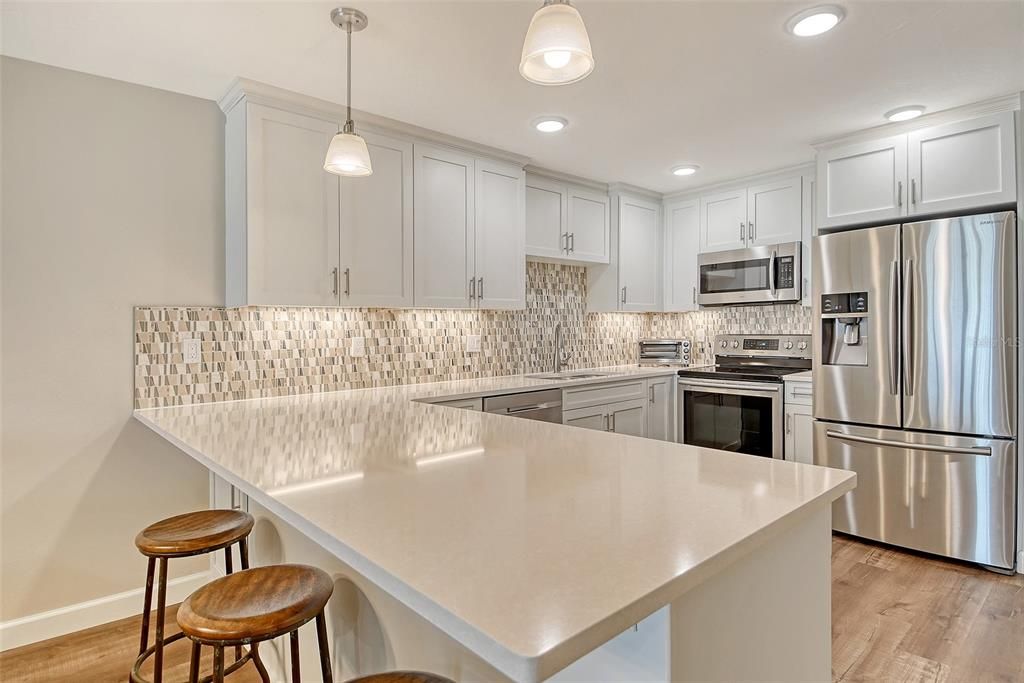 Под контрактом: $1,250,000 (3 спален, 2 ванн, 1484 Квадратных фут)