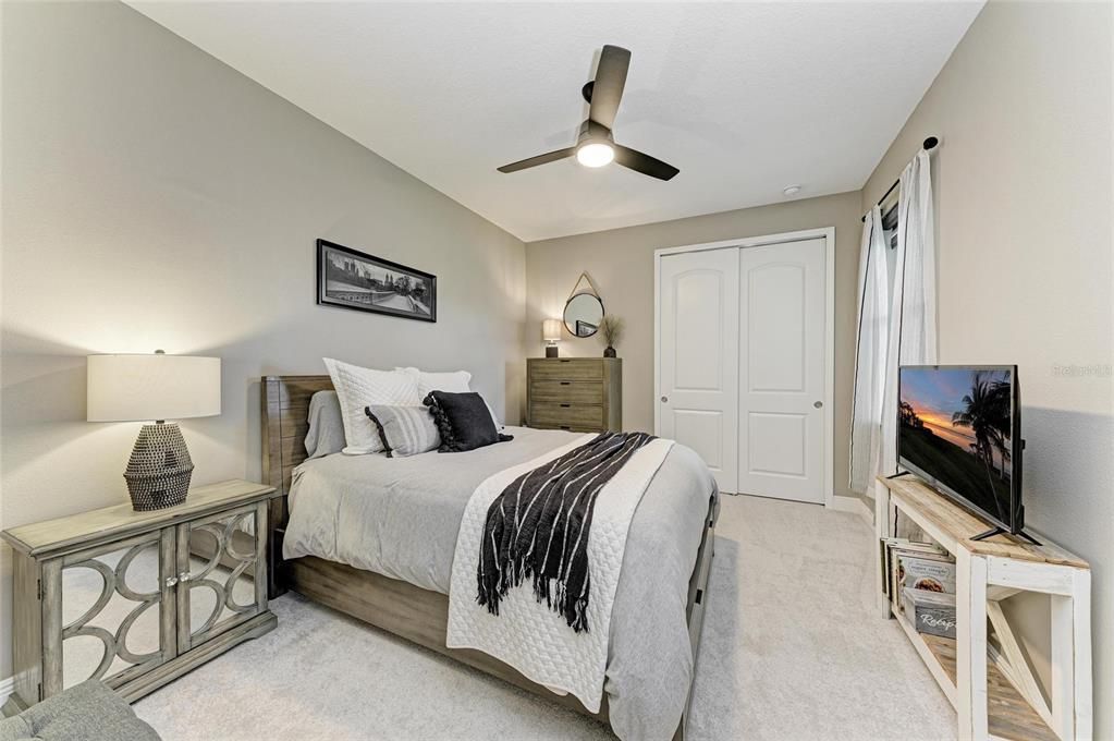 Под контрактом: $2,800 (2 спален, 2 ванн, 1672 Квадратных фут)