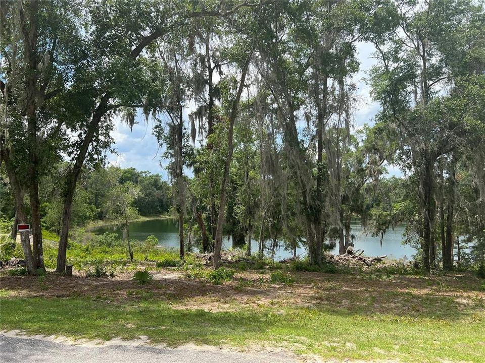 Active With Contract: $209,900 (3 beds, 2 baths, 1177 Square Feet)