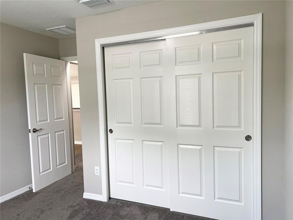 Active With Contract: $209,900 (3 beds, 2 baths, 1177 Square Feet)