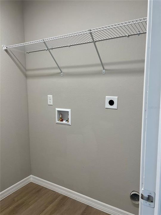 Active With Contract: $209,900 (3 beds, 2 baths, 1177 Square Feet)