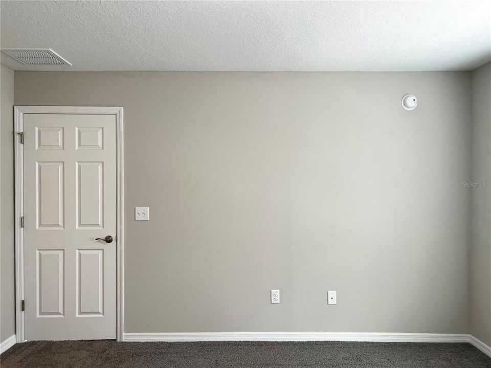 Active With Contract: $209,900 (3 beds, 2 baths, 1177 Square Feet)