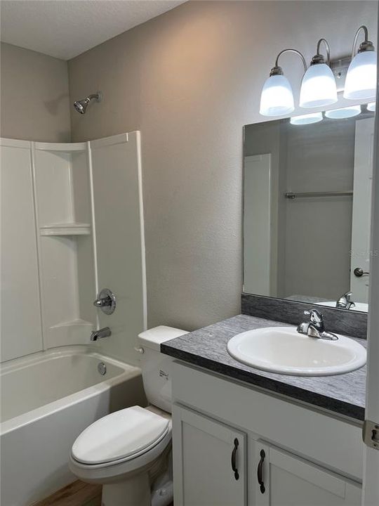 Active With Contract: $209,900 (3 beds, 2 baths, 1177 Square Feet)