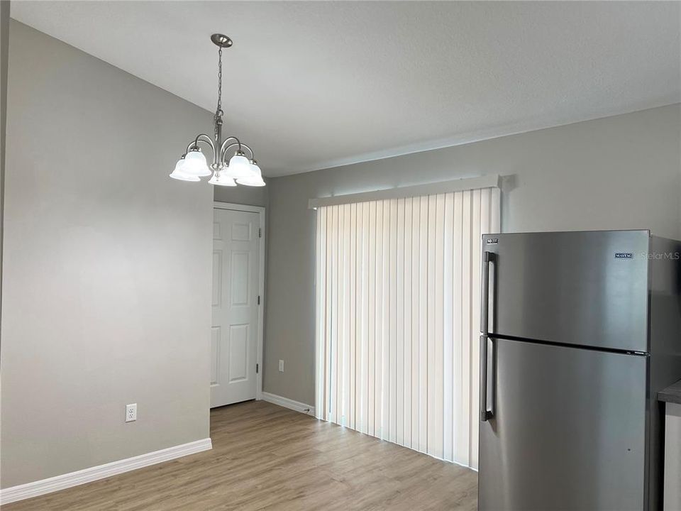 Active With Contract: $209,900 (3 beds, 2 baths, 1177 Square Feet)